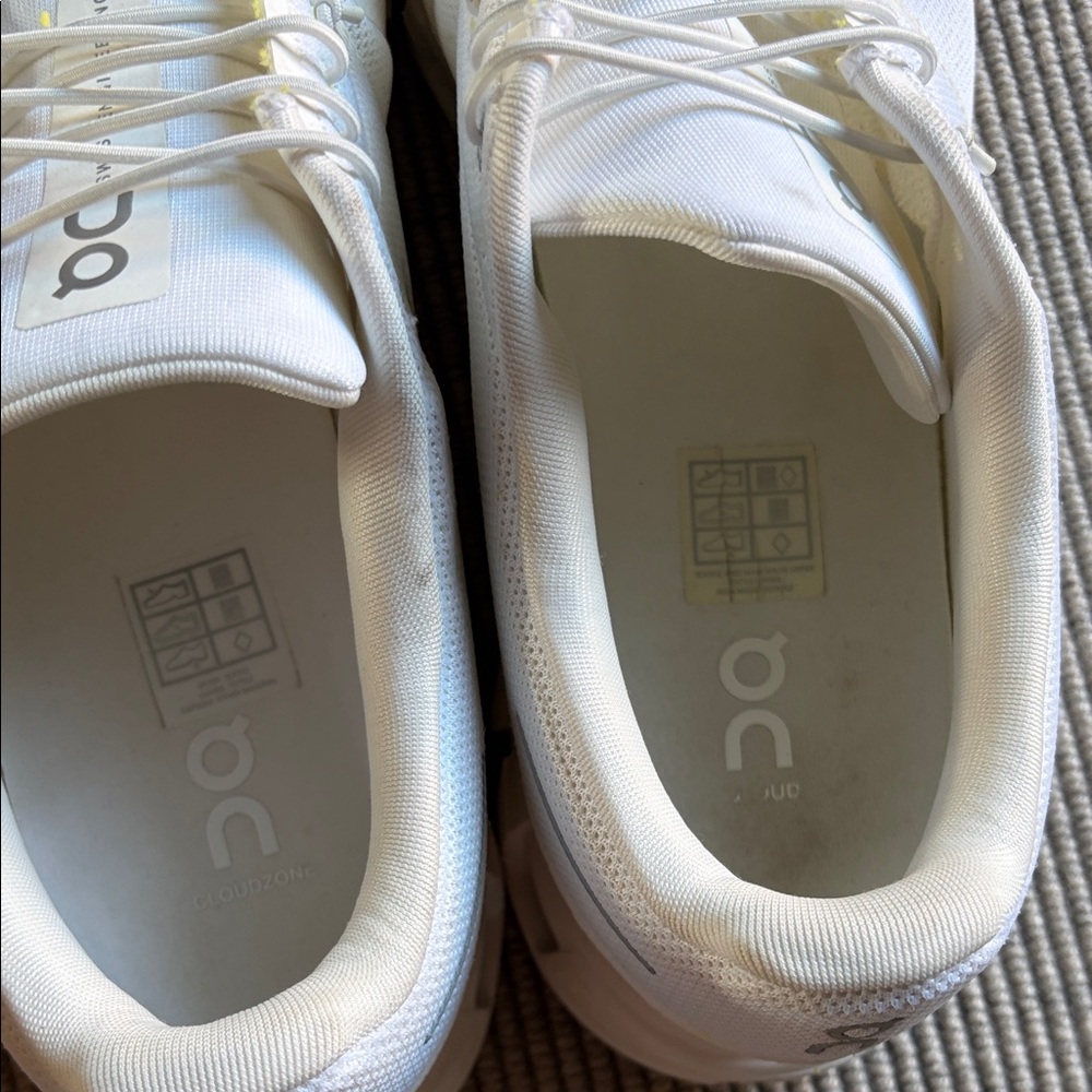 On Cloud - Cloud 6 - image 3